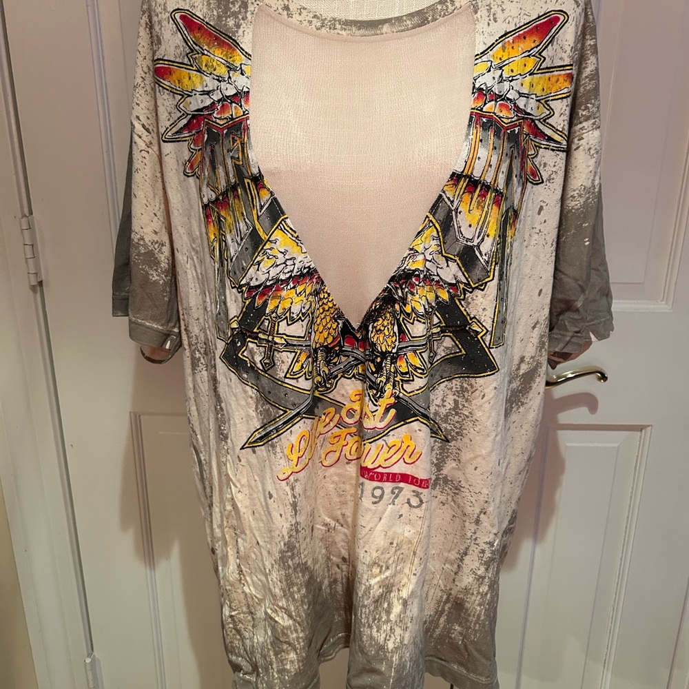 Affliction top / tee. NWT. Size 2X.